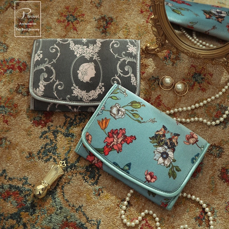 Vintage Chic Jewelry Case