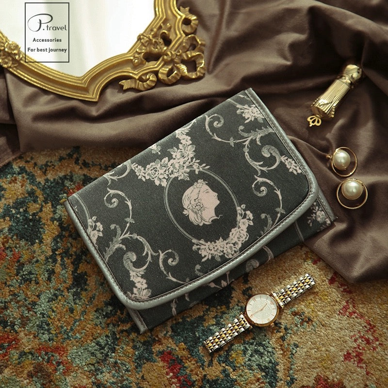Vintage Chic Jewelry Case