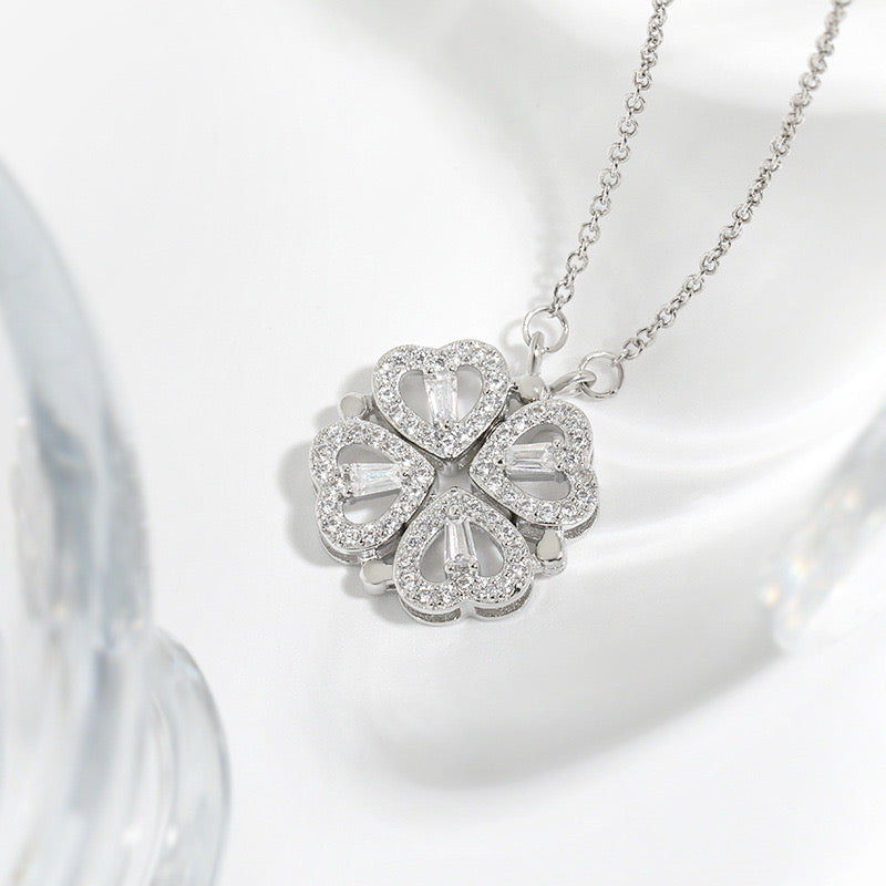 Zirconia Clover Necklace