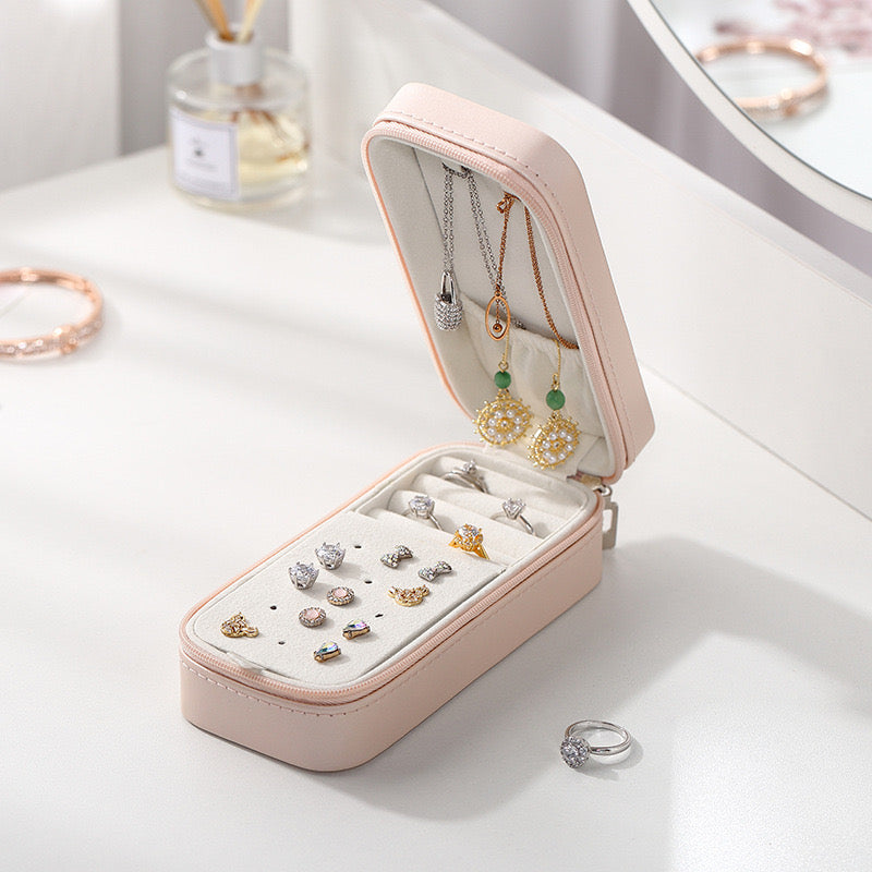 Slim Jewelry Organizer