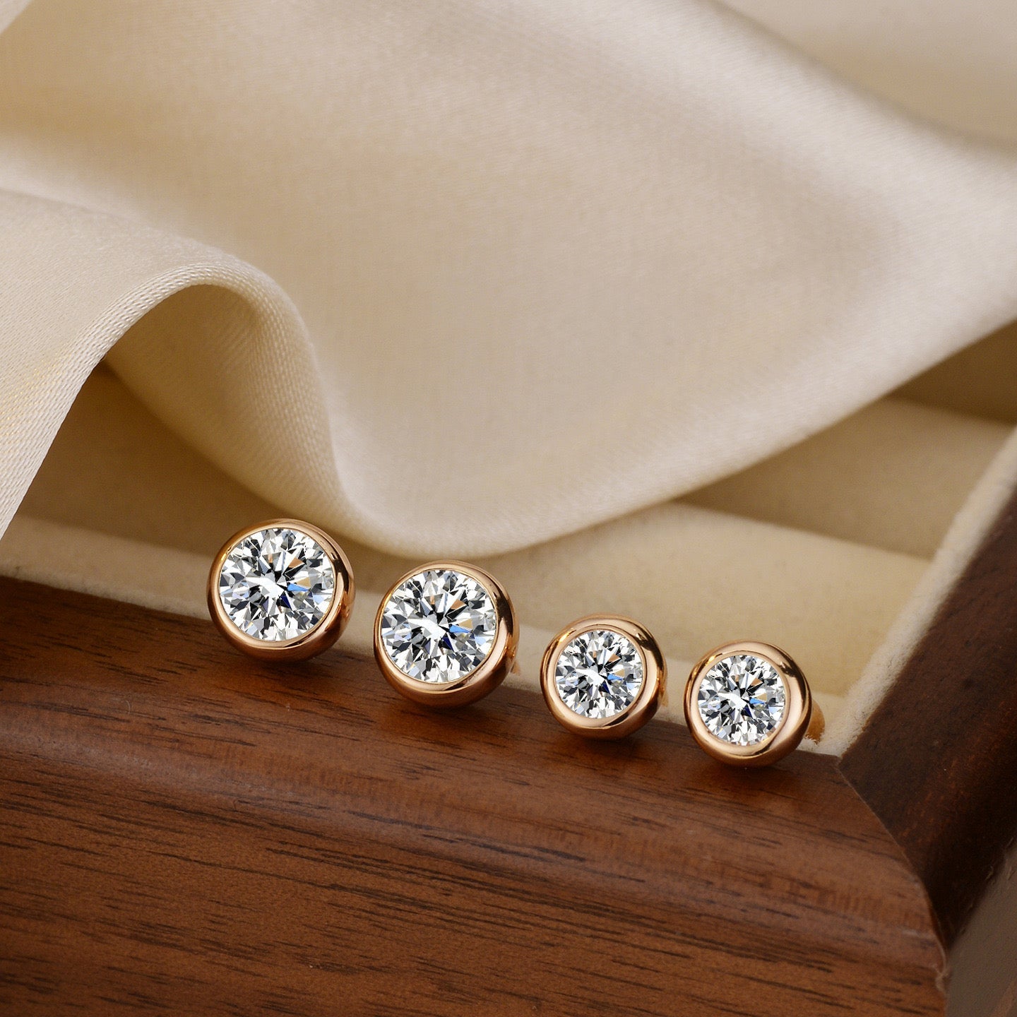 Round Pendant Earrings
