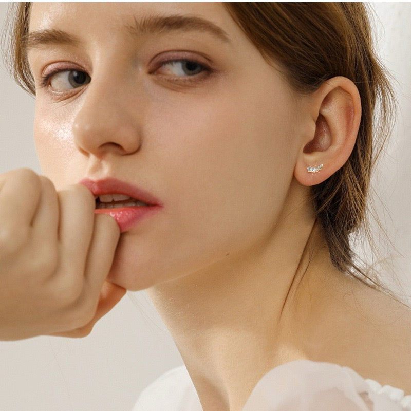 10K Gold Graceful Curve Studs